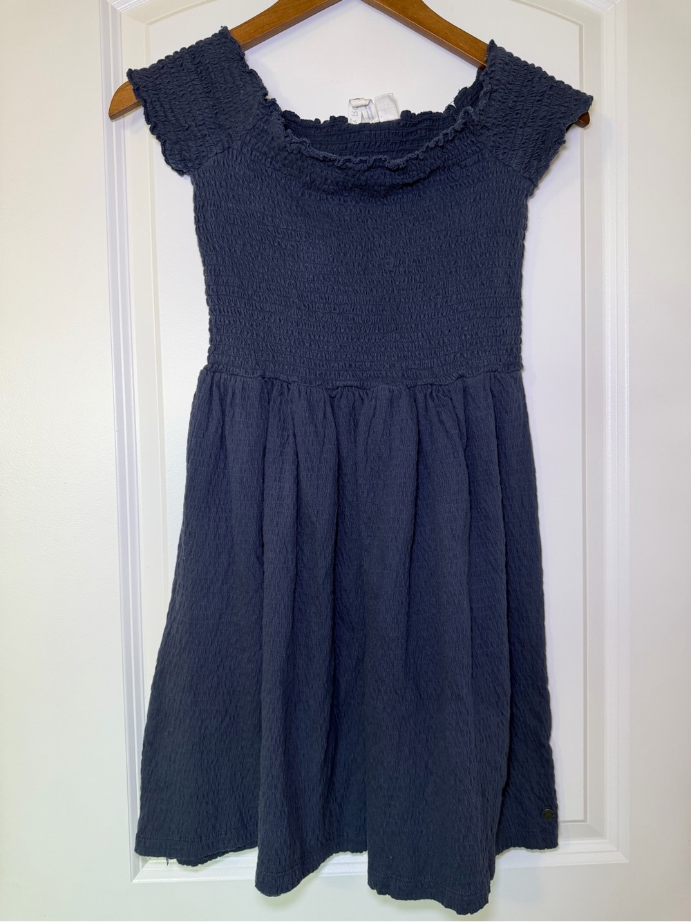 Roxy Navy Smocked Cap-Sleeve Hanging Off The Shoulder M Dress Boat Beach July